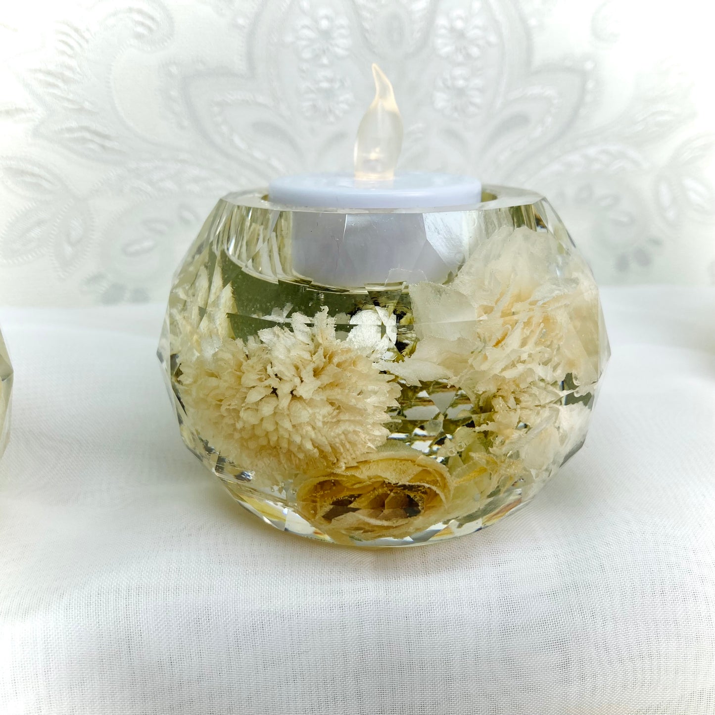 Flower Preservation faceted sphere tealight holder