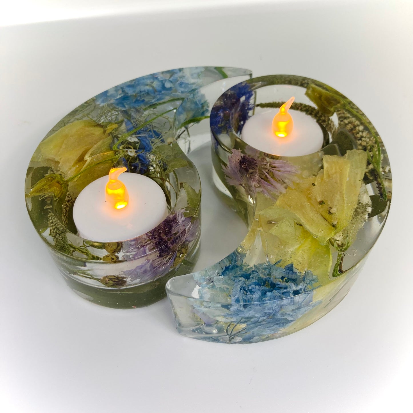 Flower Preservation Ying Yang tealight holder