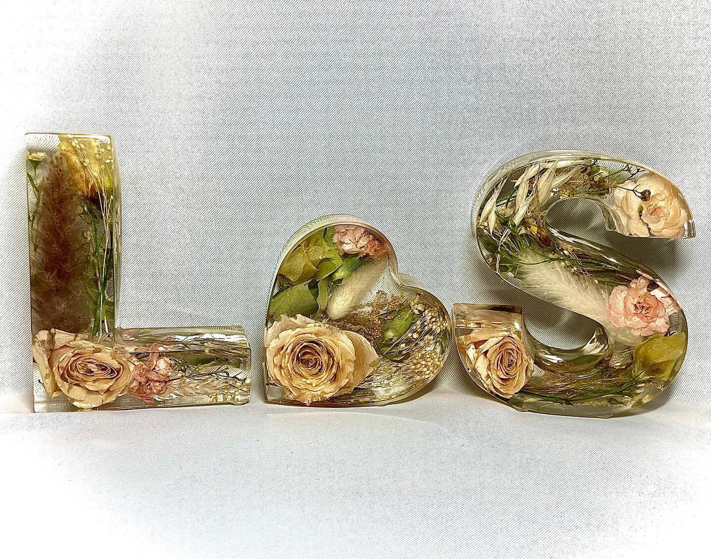 Flower Preservation two 13cm letters and a 10cm heart
