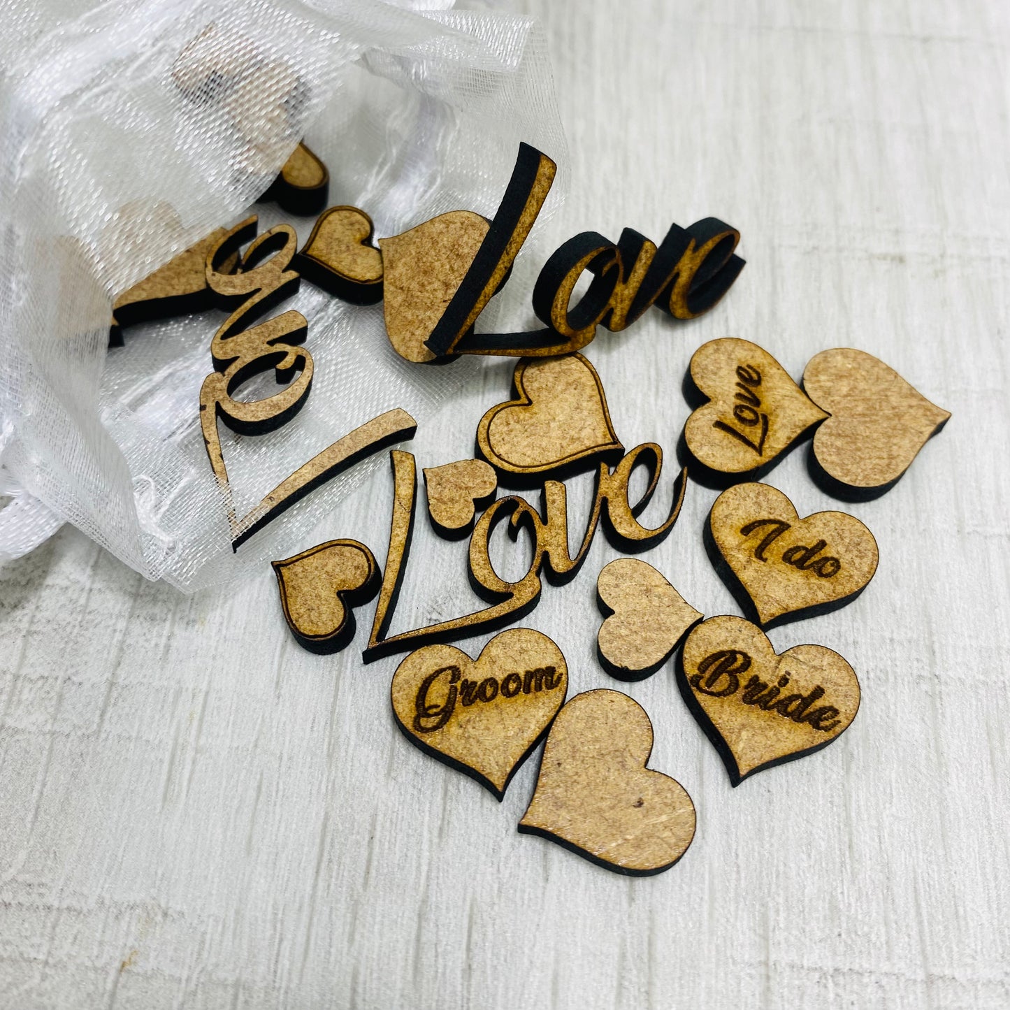 Wooden table confetti
