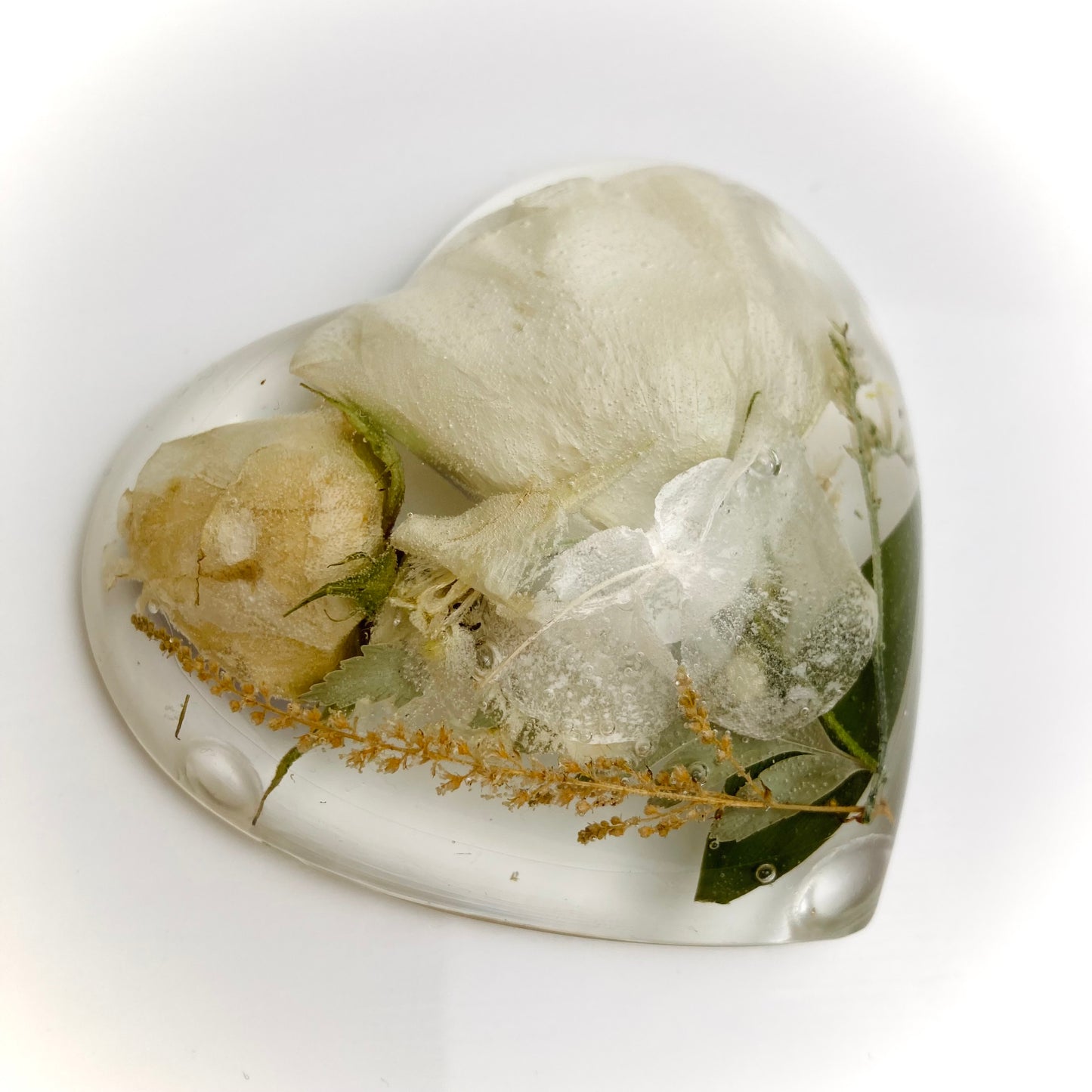 Flower Preservation puffy heart paperweight