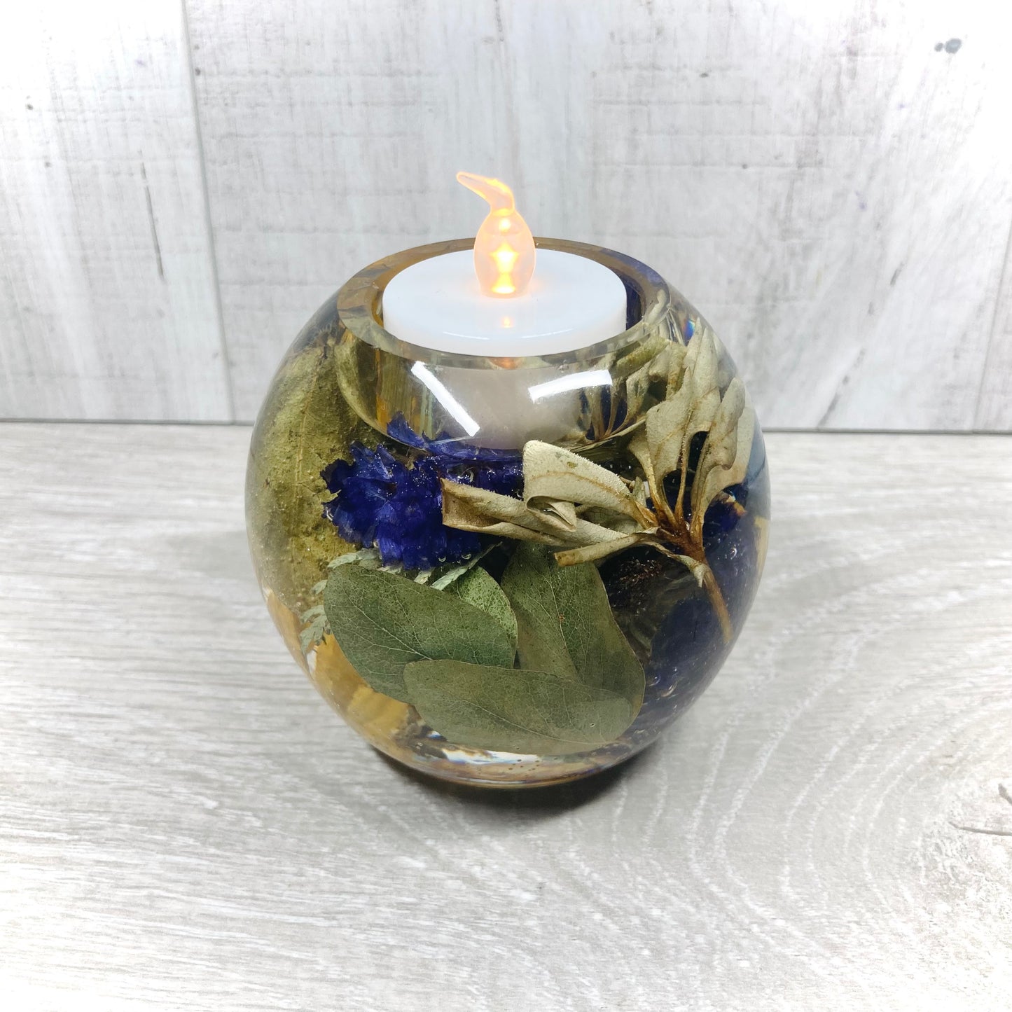 Flower Preservation sphere tealight holder