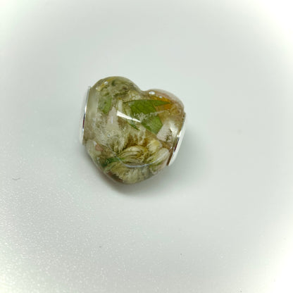 Flower Preservation heart shaped bead charm