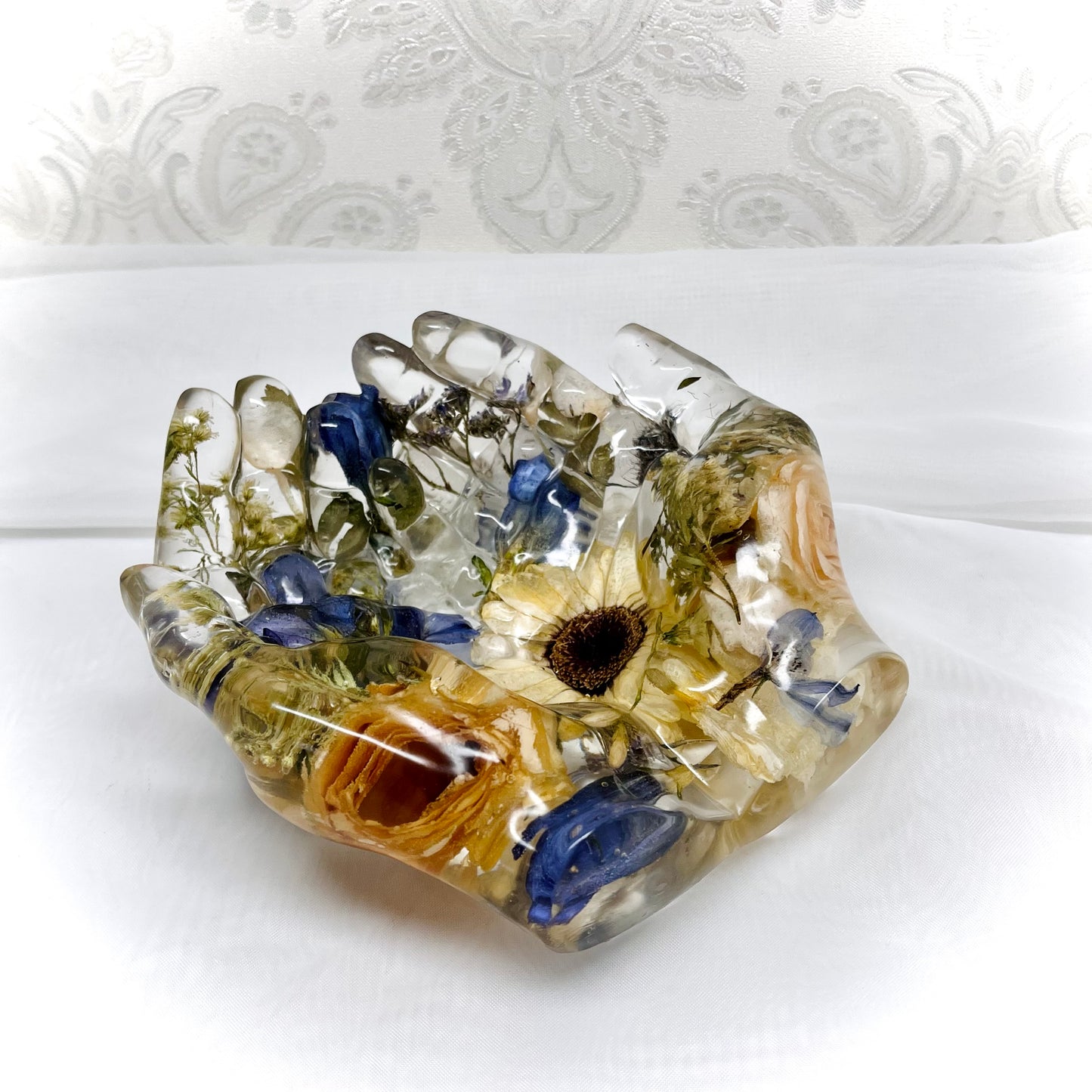 Flower Preservation cupped hands jewellery dish