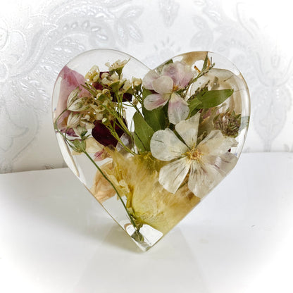 Flower Preservation 10cm standing heart ornament