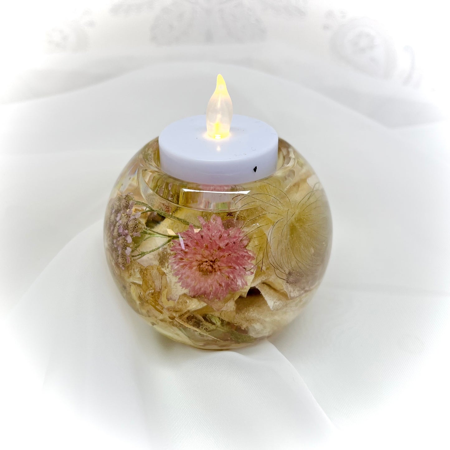 Flower Preservation sphere tealight holder