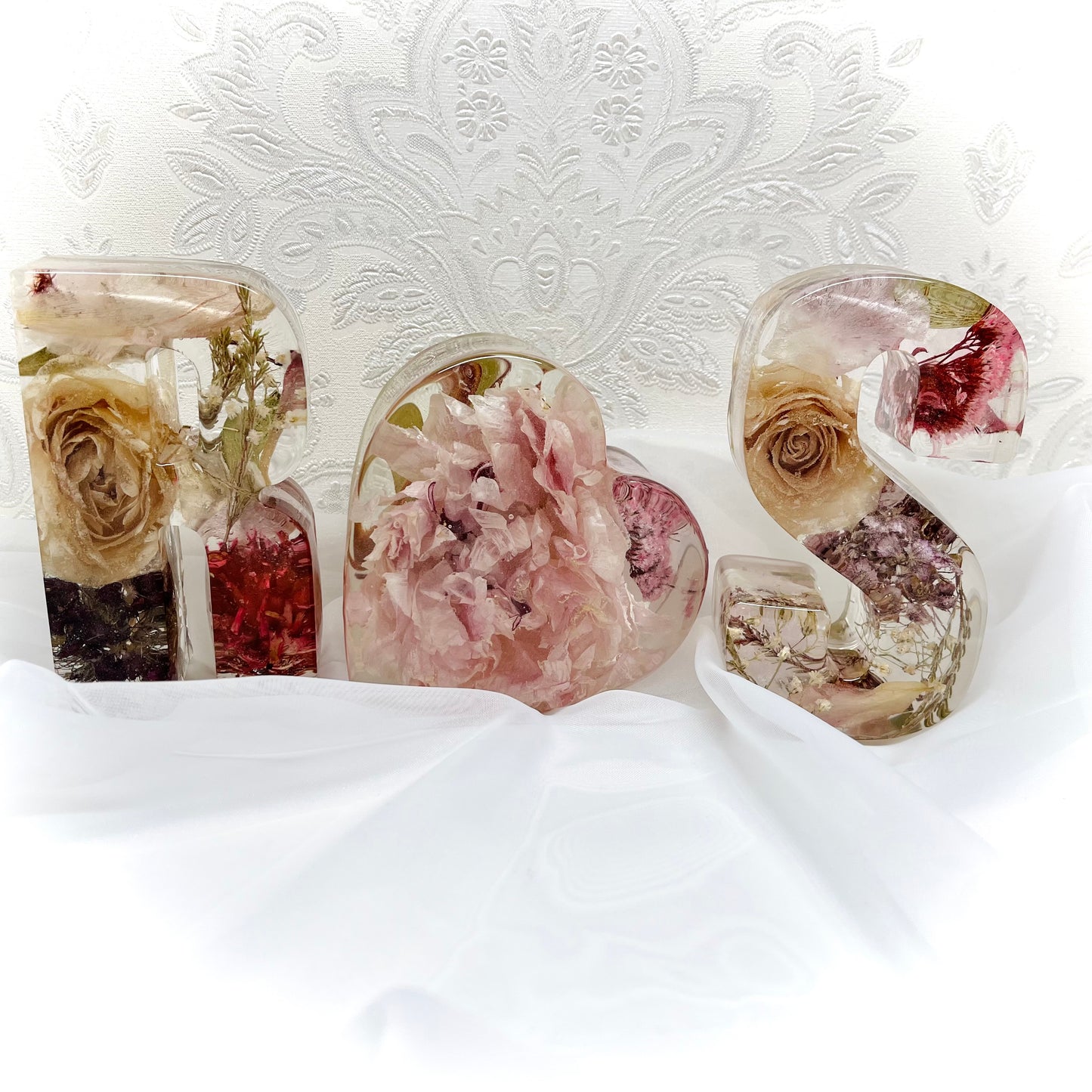 Flower Preservation two 11cm letters and a 10cm heart