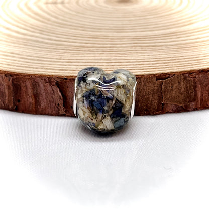 Flower Preservation heart shaped bead charm