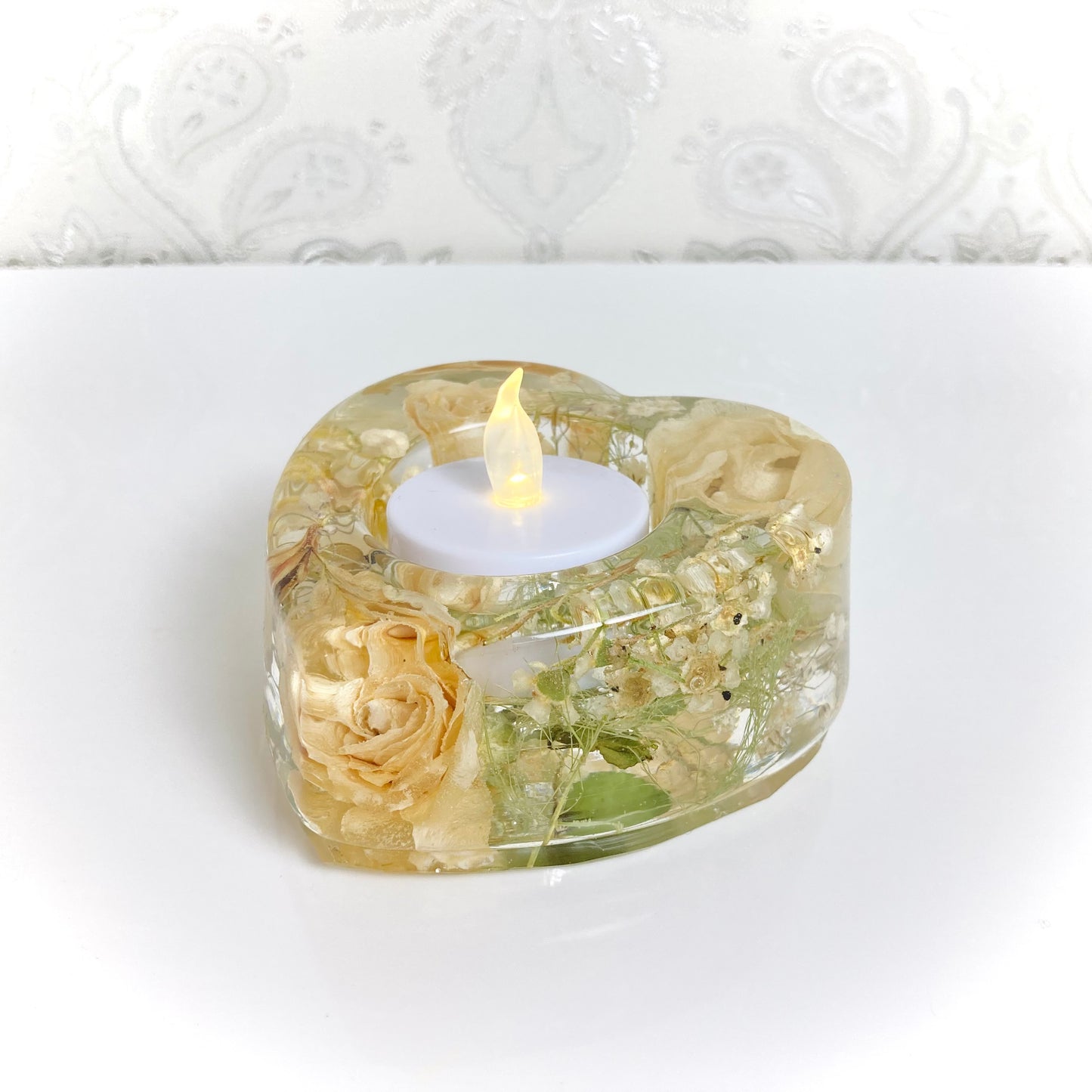 Flower Preservation heart shaped tealight holder