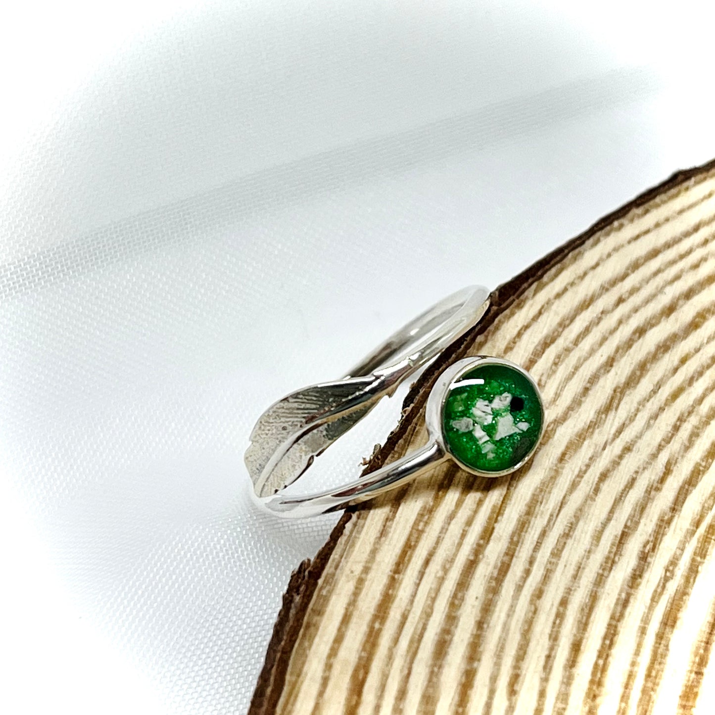 Adjustable Feather Cremation Ring