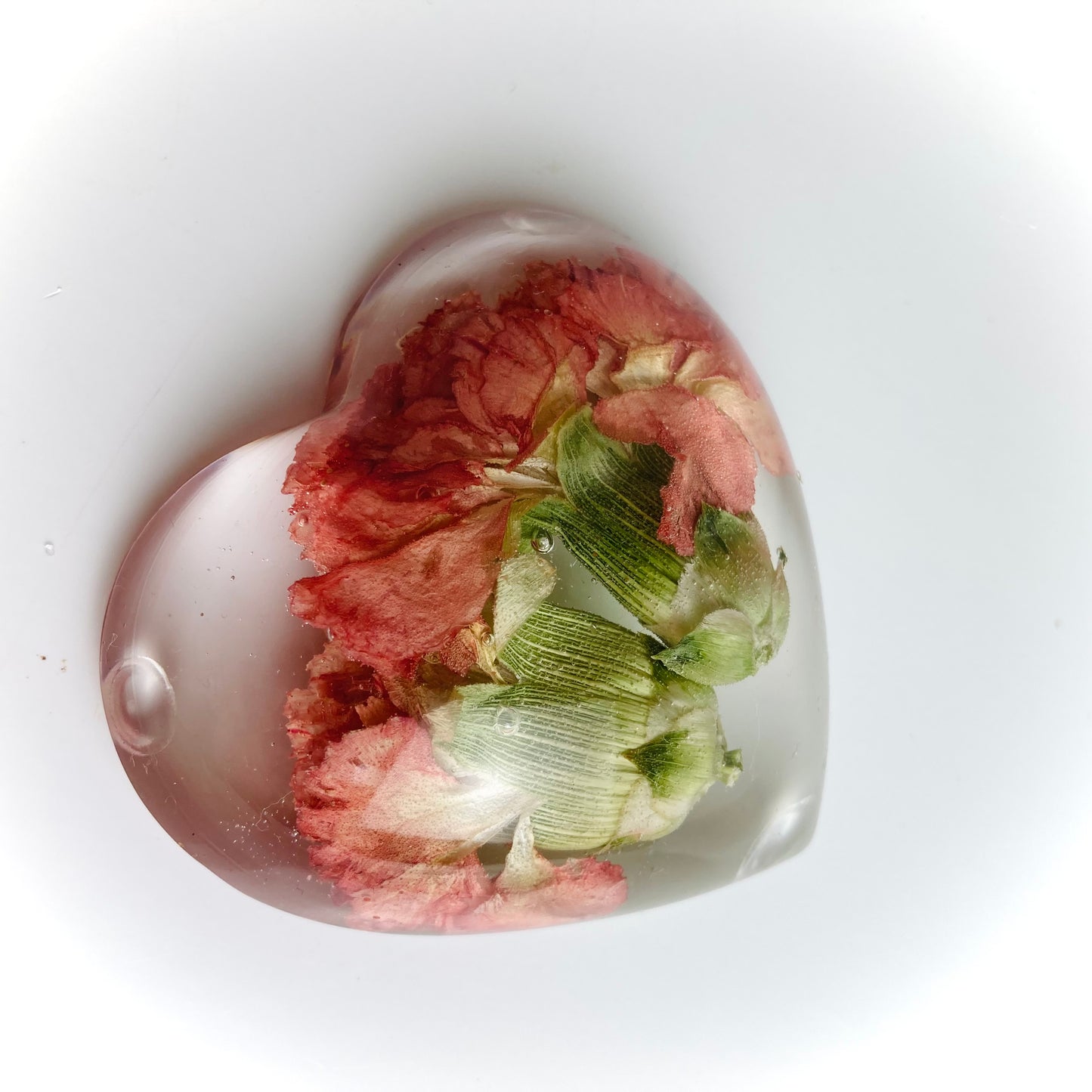 Flower Preservation puffy heart paperweight