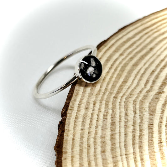 Simple Band Cremation Ring (4 or 6mm stone)