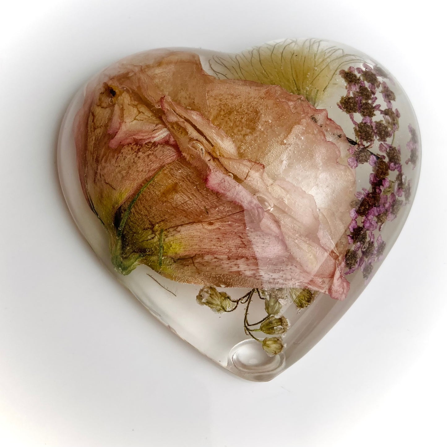 Flower Preservation puffy heart paperweight