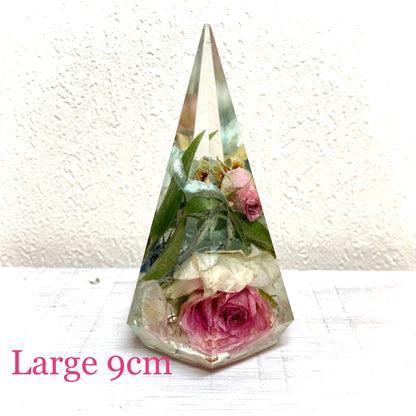 Flower Preservation faceted ring holder