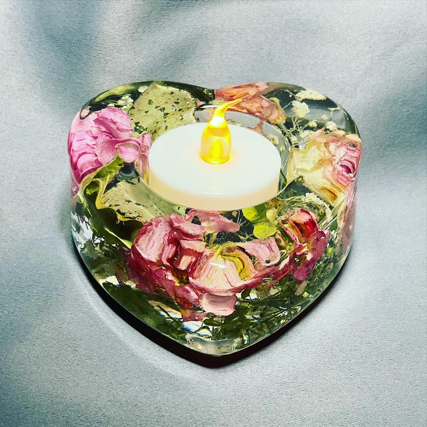 Flower Preservation heart shaped tealight holder
