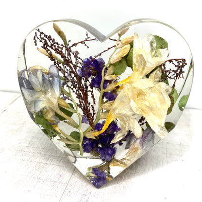 Flower Preservation 10cm standing heart ornament