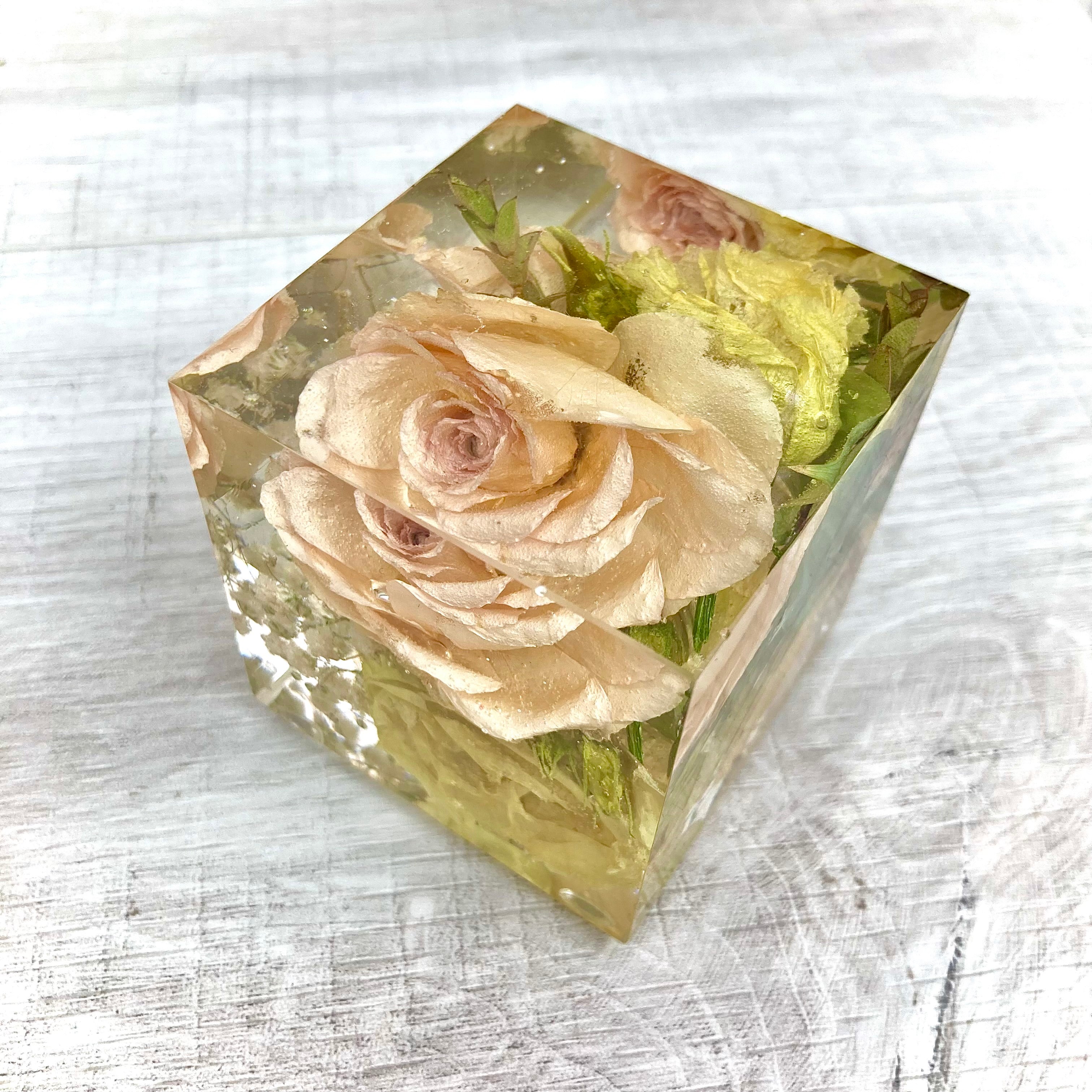 Wedding Flower Preservation fashion Resin Cube