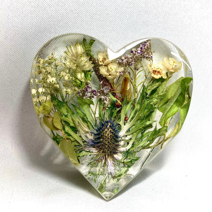 Flower Preservation 10cm standing heart ornament